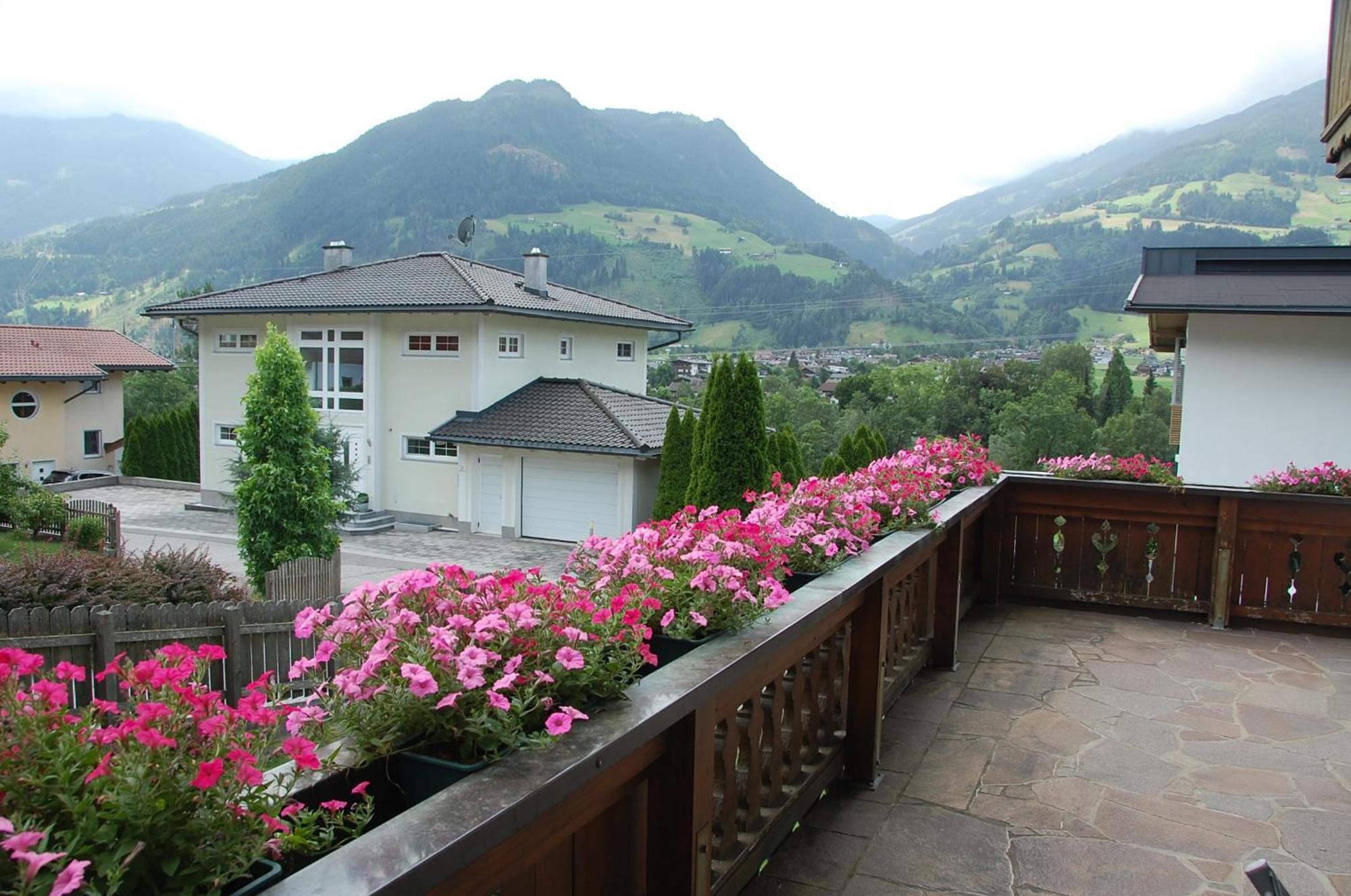 הוילה Haus Hart Im Zillertal 6 Personen מראה חיצוני תמונה