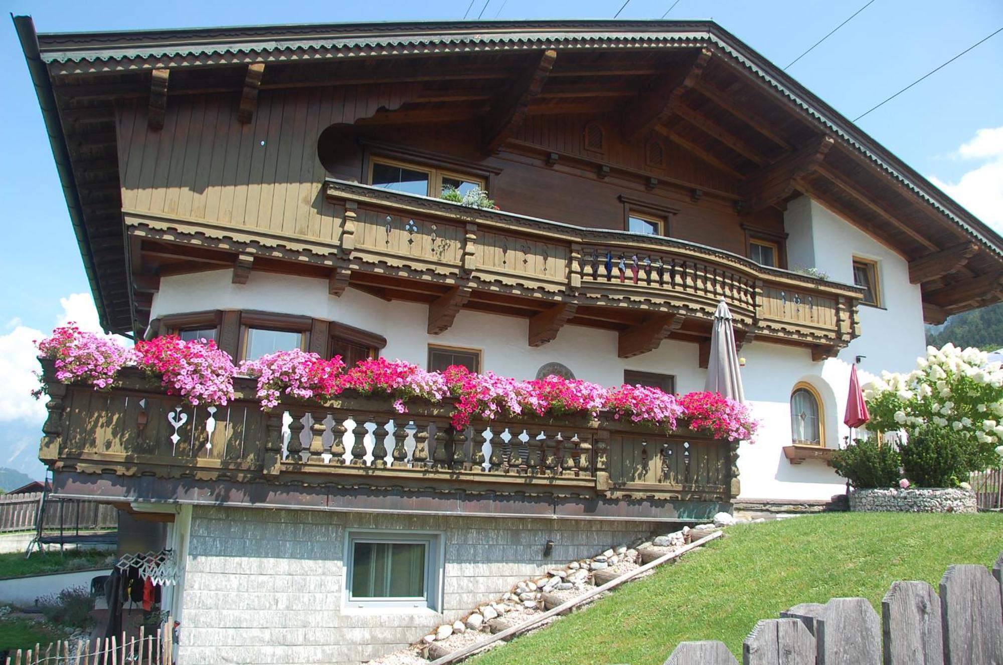 הוילה Haus Hart Im Zillertal 6 Personen מראה חיצוני תמונה