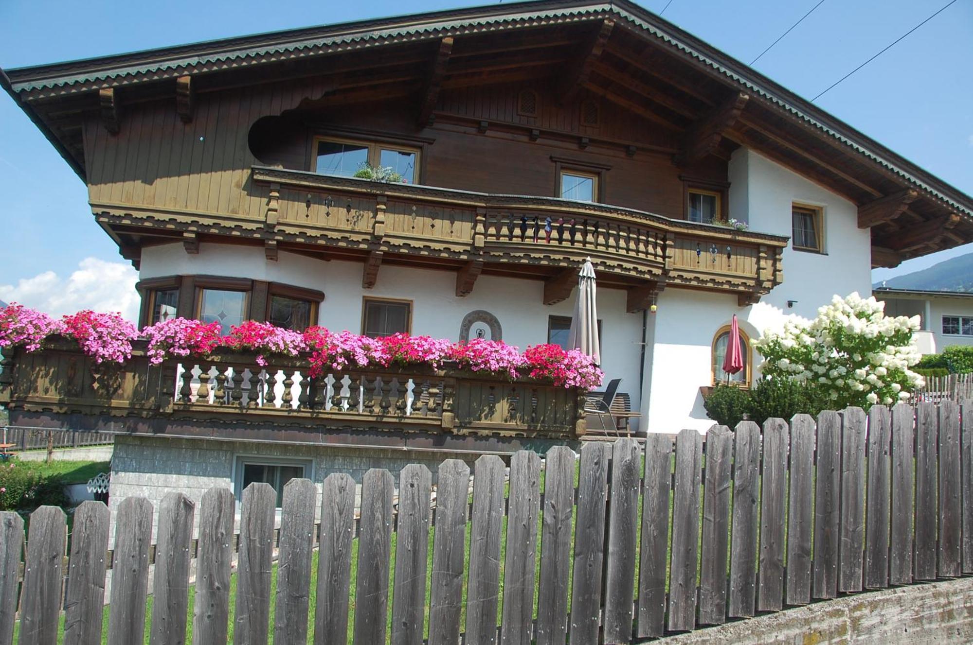 הוילה Haus Hart Im Zillertal 6 Personen מראה חיצוני תמונה